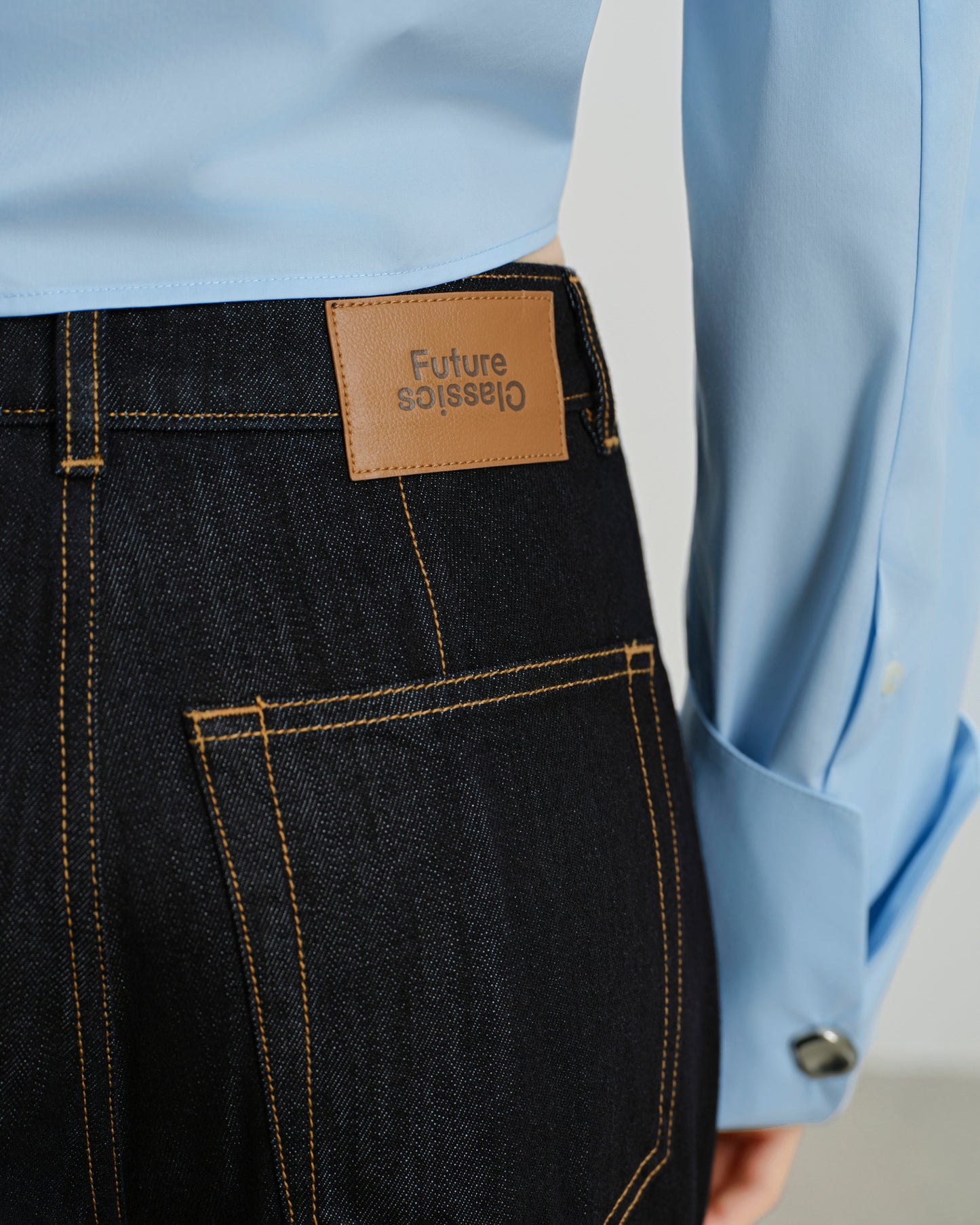 Structured Barrel Jeans