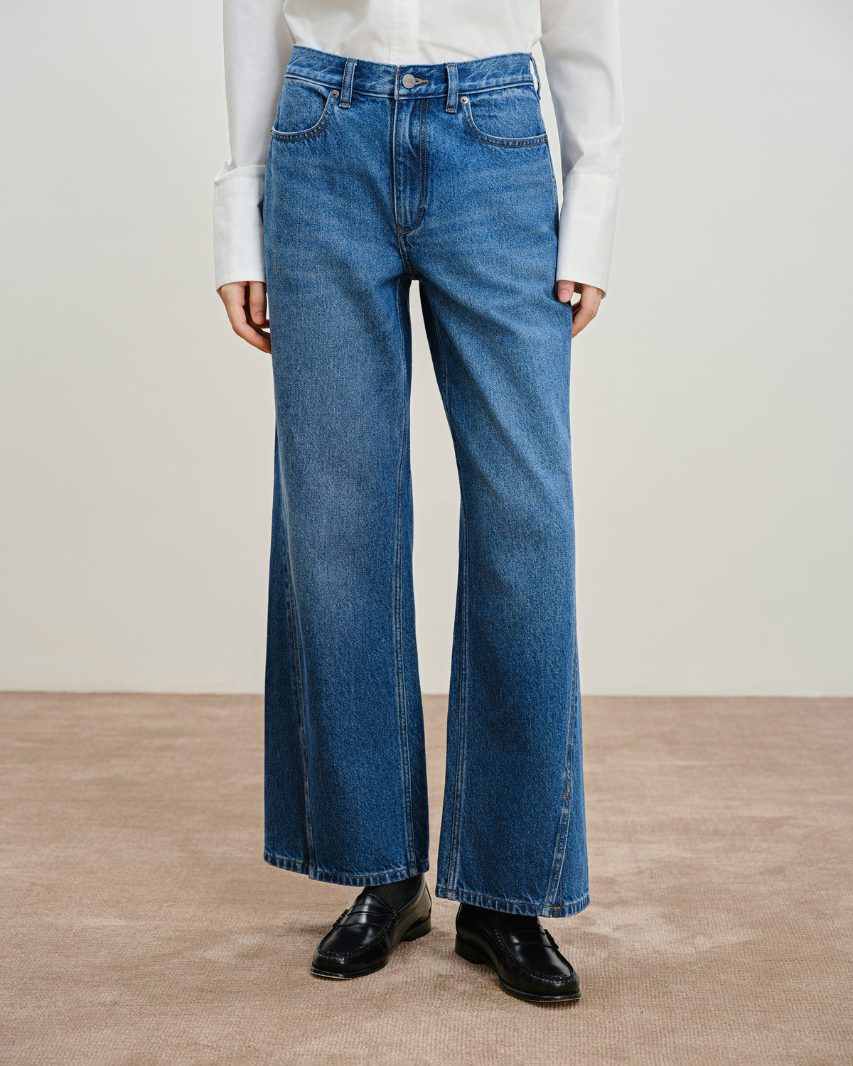 Loose Fit Jeans