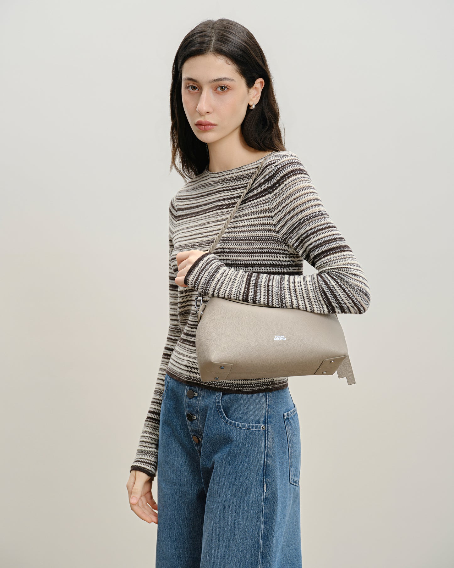 Medium Cradle Pebble Shoulder