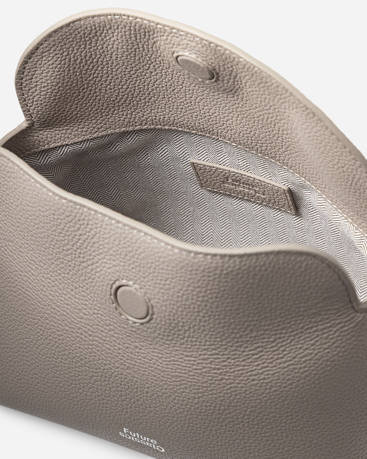 Small Cradle Pebble Shoulder