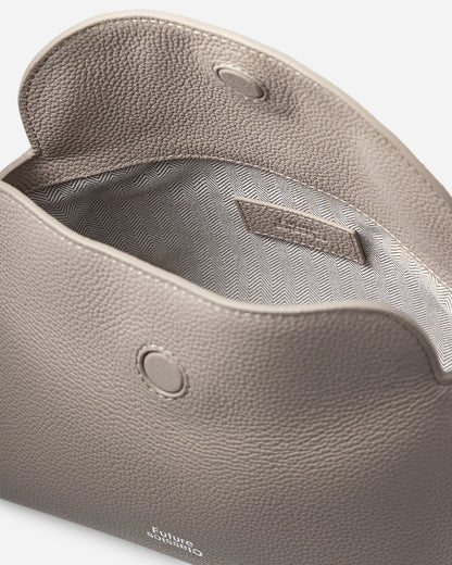 Small Cradle Pebble Shoulder