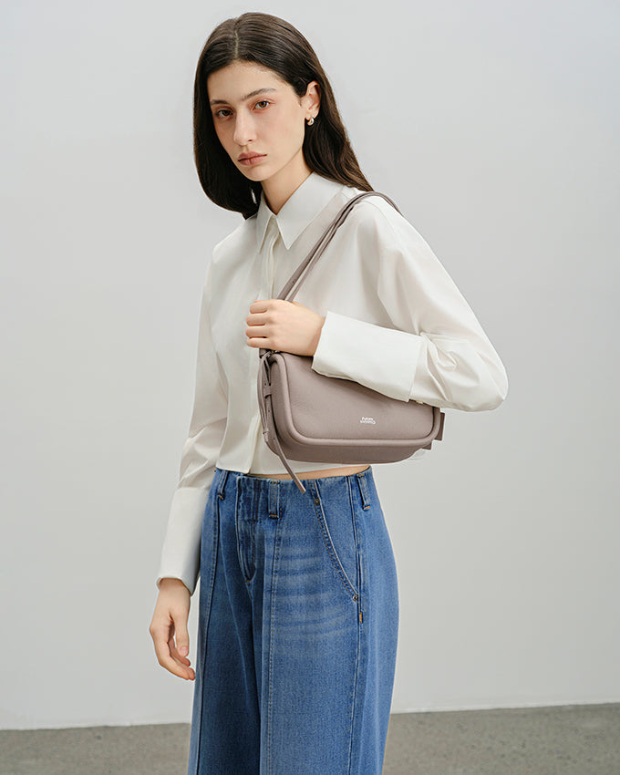 Small Loaf Pebble Crossbody