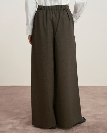 Tufted Waist Baggy Trousers