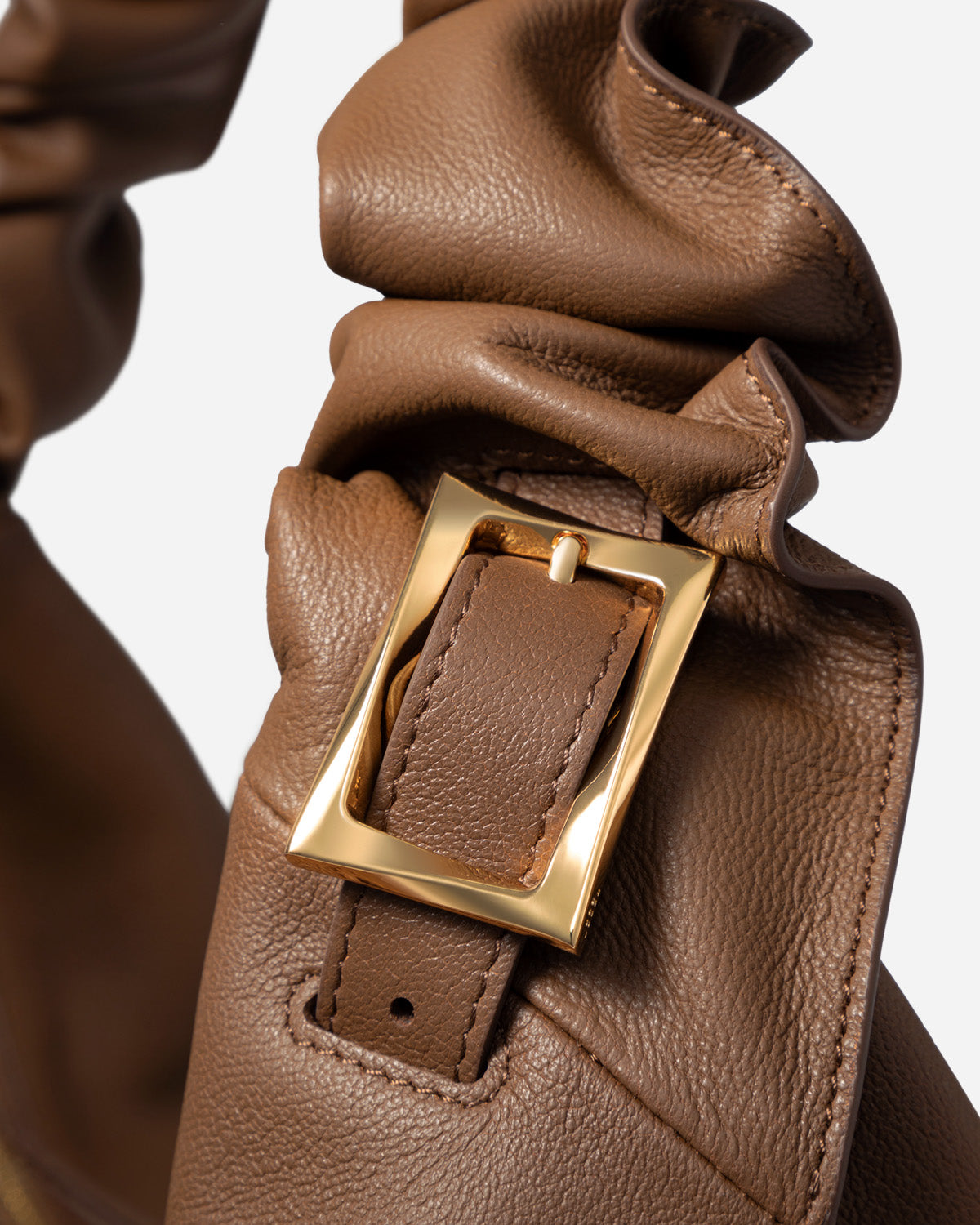 Medium Spread Goat Crossbody