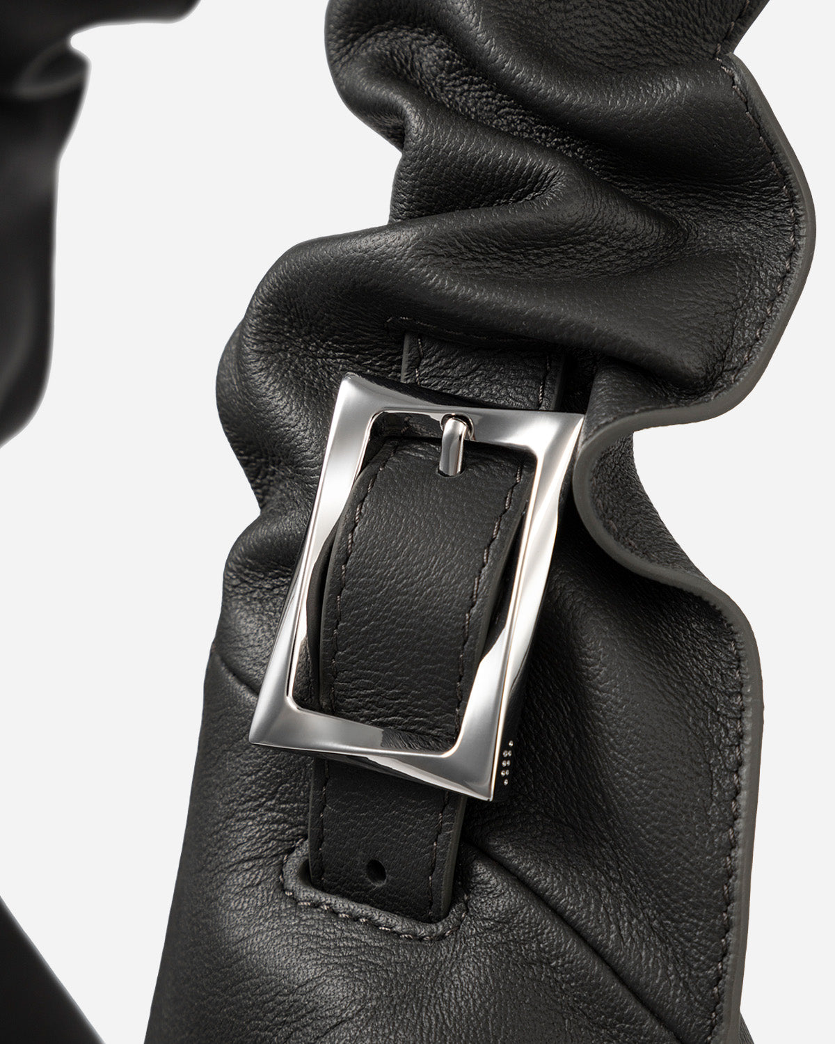 Medium Spread Goat Crossbody