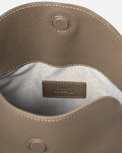 Small Cradle Pebble Shoulder