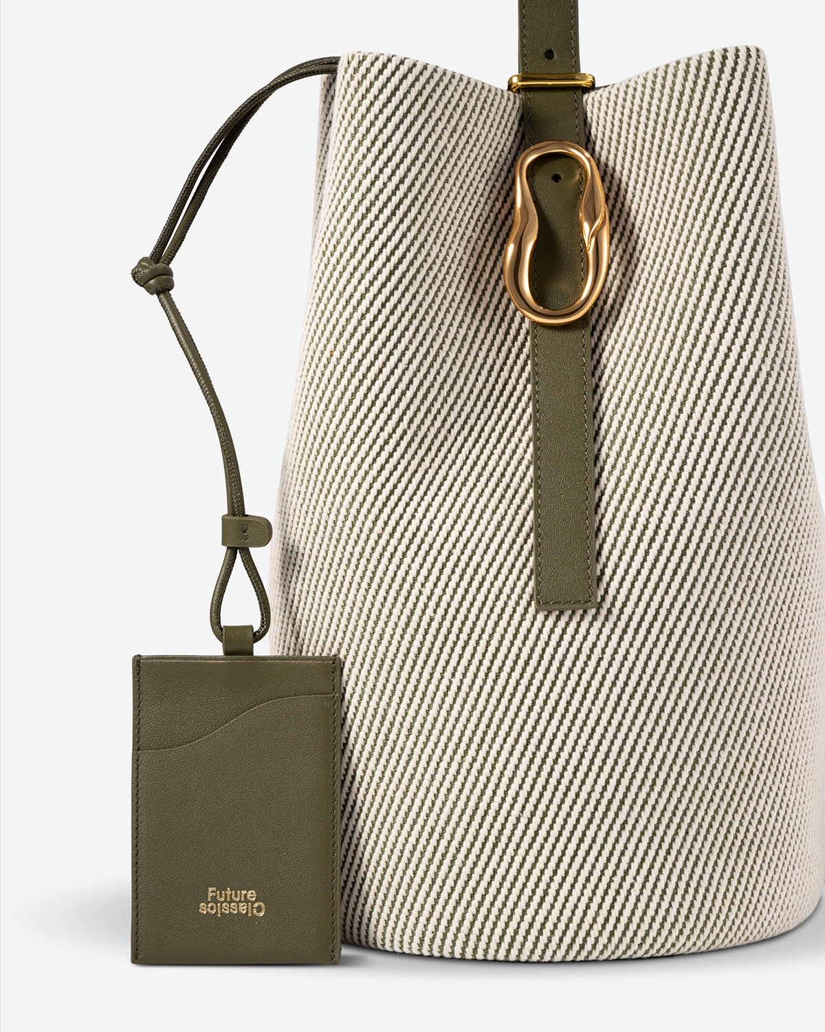 Medium Convertible Canvas Bkt