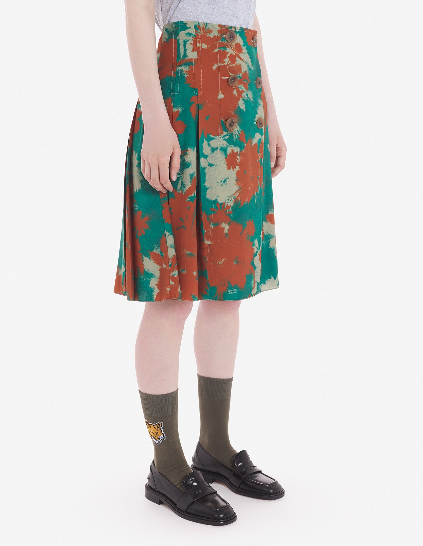 Knee Pleated Wrap Skirt In Bouquet Rust/Emerald Green Floral Cameo