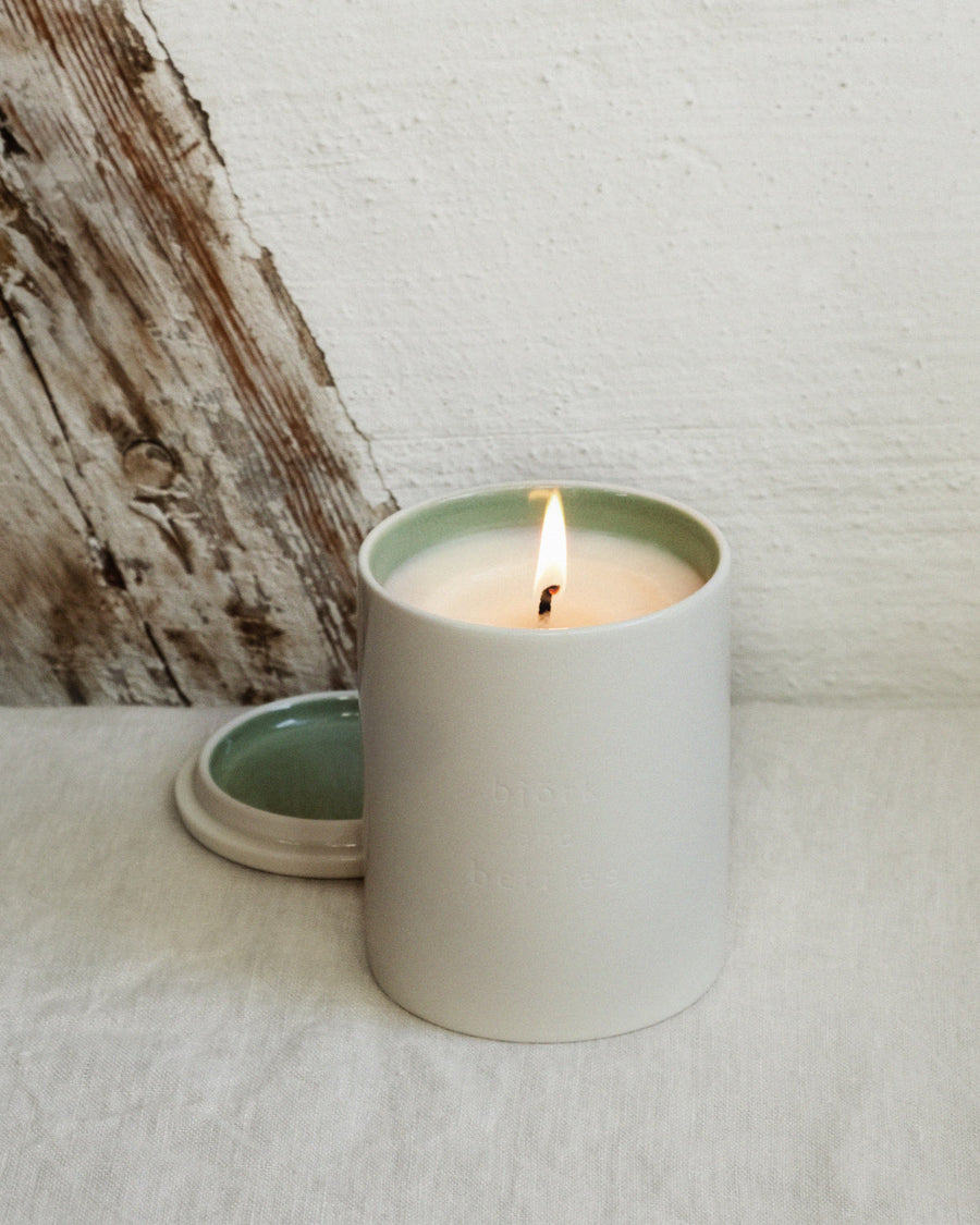 New Never Spring Candle 240g
