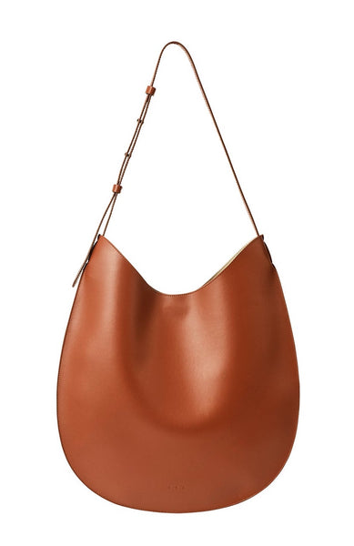 Kapok - this spacious ⁠flat hobo bag from Aesther Ekme can
