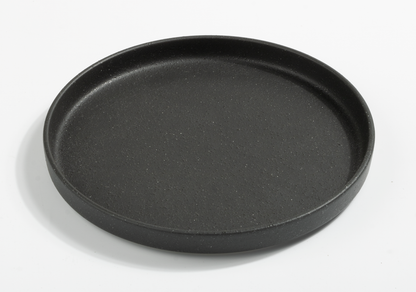 Kuro Short Rim Plate 23cm