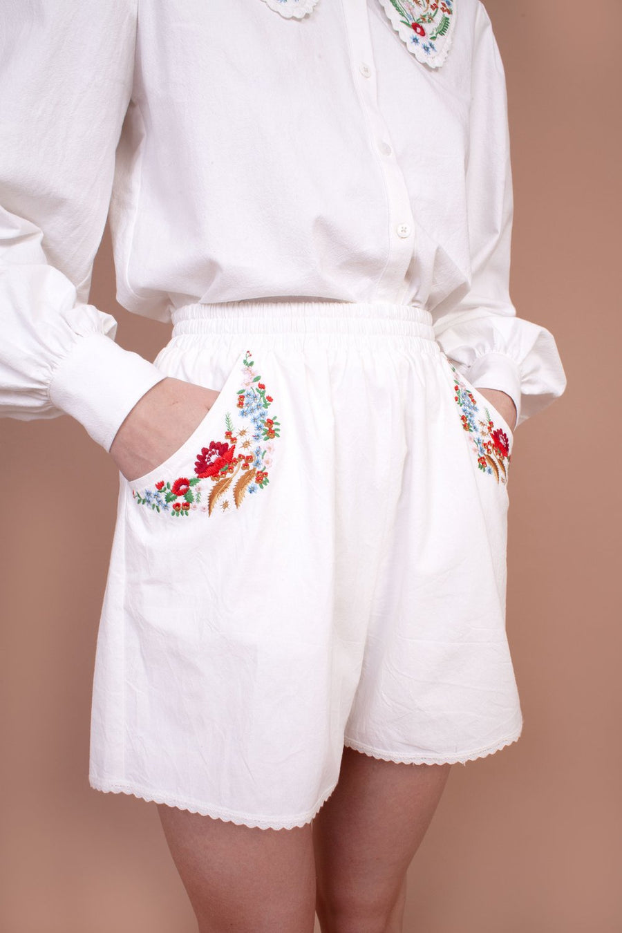 Caspia Shorts 2 Multi Embroidery
