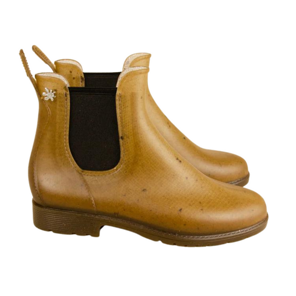 Plasticana | chelsea boots for men and women - Jumpnat Plasticana | chelsea boots for men and women - Jumpnat