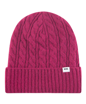 Luca Lambswool Cable Beanie Beetroot OS