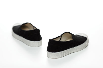 Special V slip on Black